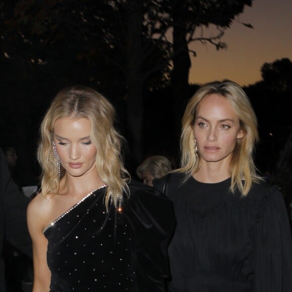 Rosie Huntington-Whiteley et Amber Valletta - Défilé de mode Isabel Marant, collection printemps-été 2019 au Jardin des Tuileries. Paris, le 27 septembre 2018. © CVS / Veeren / Bestimage