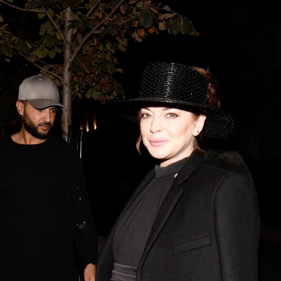 Lindsay Lohan et son frère Dakota sortent de l'hôtel La Réserve à Paris le 27 septembre 2018