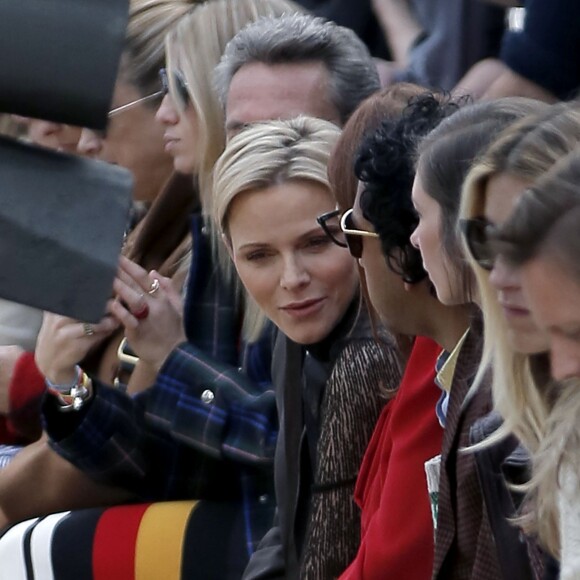 La princesse Charlene de Monaco assiste au défilé Akris collection PAP Printemps/été 2019 lors de la fashion week à Paris le 30 septembre 2018. © Veeren-CVS/Bestimage