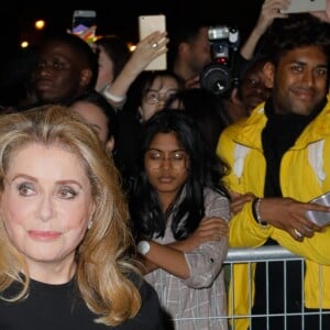 Catherine Deneuve - Défilé de mode prêt-à-porter printemps-été 2019 "Louis Vuitton" à la Cour Carrée du Louvre. Paris, le 2 octobre 2018 © Veeren-CVS / Bestimage