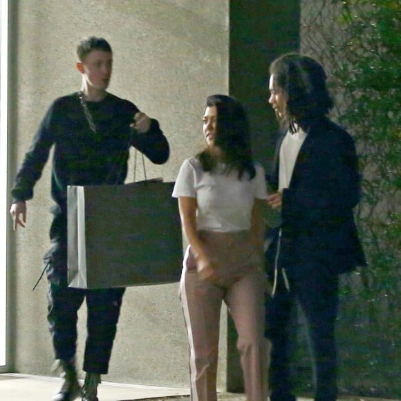 Exclusif - Kourtney Kardashian et Luka Sabbat quittent le magasin Rick Owens à Hollywood le 3 octobre 2018.