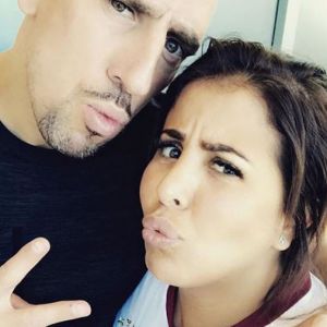 Franck Ribéry pose avec sa femme Wahiba sur Instagram le 22 juin 2017.