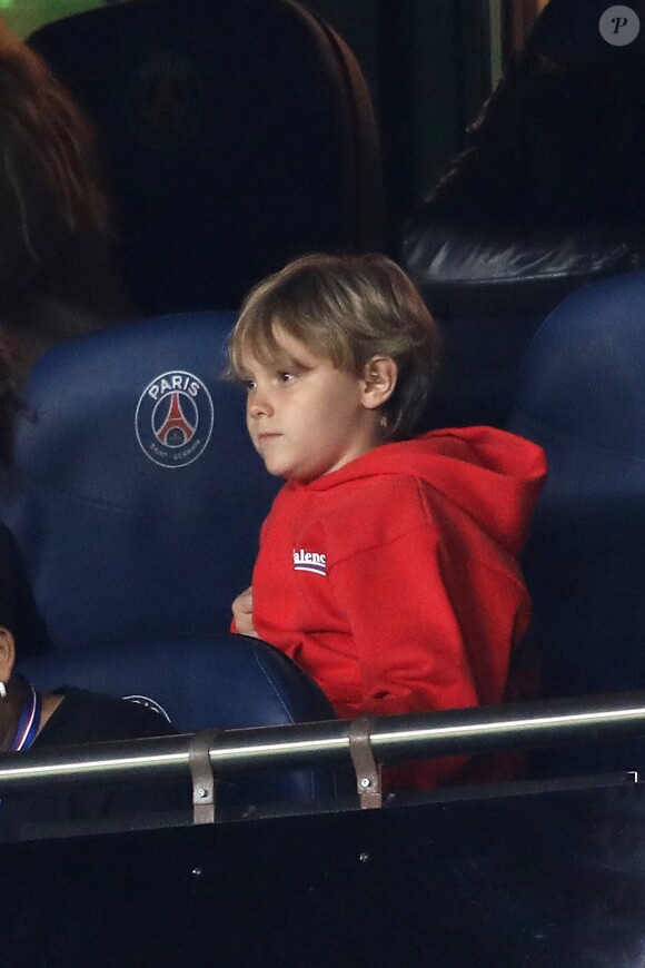 Davi Lucca da Silva Santos (fils de Neymar) dans les tribunes du parc des princes lors du match de football de ligue 1 opposant le Paris Saint-Germain (PSG) à l'Olympique Lyonnais (OL) à Paris, France, le 7 octobre 2018. Le PSG a gagné 5-0.
