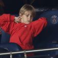 Davi Lucca da Silva Santos (fils de Neymar) dans les tribunes du parc des princes lors du match de football de ligue 1 opposant le Paris Saint-Germain (PSG) à l'Olympique Lyonnais (OL) à Paris, France, le 7 octobre 2018. Le PSG a gagné 5-0.