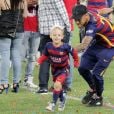 Neymar et son fils Davi Lucca da Silva Santos - FC Barcelone s'est imposé 2-0 face au FC Séville et remporte la Coupe du Roi pour la deuxième année consécutive. Barcelone, le 23 mai 2016.