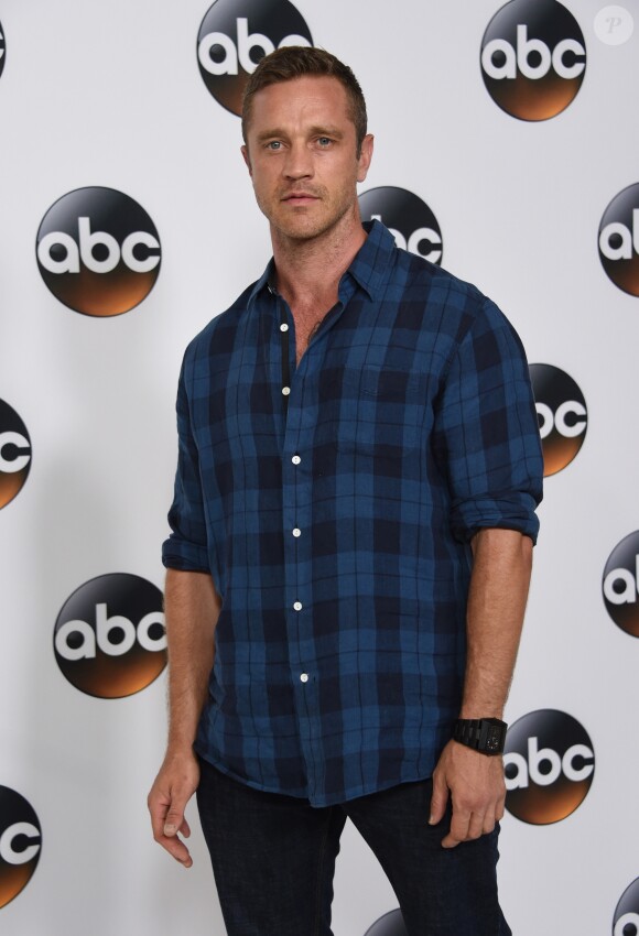 Devon Sawa - Les célébrités arrivent à la soirée ABC à Beverly Hills le 6 aout 2017. © Chris Delmas / Bestimage
