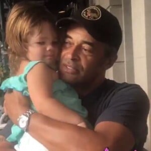 Yannick Noah avec sa petite-fille à New York le 10 octobre 2018.