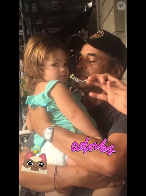 Yannick Noah avec sa petite-fille à New York le 10 octobre 2018.