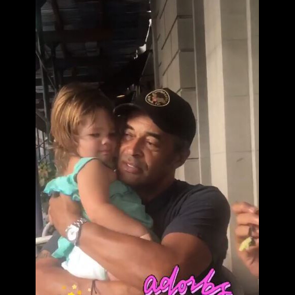 Yannick Noah avec sa petite-fille à New York le 10 octobre 2018.