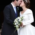 Princess Eugenie and Jack Brooksbank kiss as they leave after their wedding at St George's Chapel in Windsor Castle, Windsor. ... Princess Eugenie wedding ... 12-10-2018 ... Windsor ... UK ... Photo credit should read: Toby Melville/PA Wire. Unique Reference No. 39085832 ... Picture date: Friday October 12, 2018. See PA story ROYAL Wedding. Photo credit should read: Toby Melville/PA Wire12/10/2018 - 