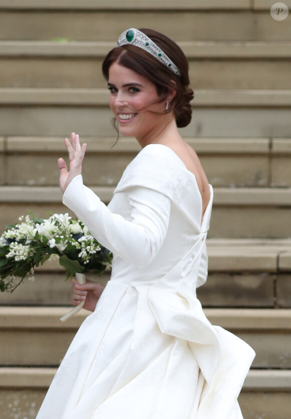La princesse Eugenie d'York (robe Peter Pilotto) - Les invités arrivent à la chapelle St. George pour le mariage de la princesse Eugenie d'York et Jack Brooksbank au château de Windsor, Royaume Uni, le 12 octobre 2018.