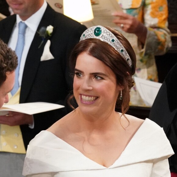 La princesse Eugenie d'York (robe Peter Pilotto) et Jack Brooksbank - Cérémonie de mariage de la princesse Eugenie d'York et Jack Brooksbank en la chapelle Saint-George au château de Windsor, Royaume Uni le 12 octobre 2018.