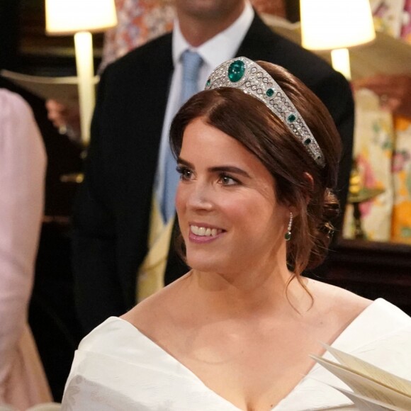 La princesse Eugenie d'York (robe Peter Pilotto) et Jack Brooksbank - Cérémonie de mariage de la princesse Eugenie d'York et Jack Brooksbank en la chapelle Saint-George au château de Windsor, Royaume Uni le 12 octobre 2018.