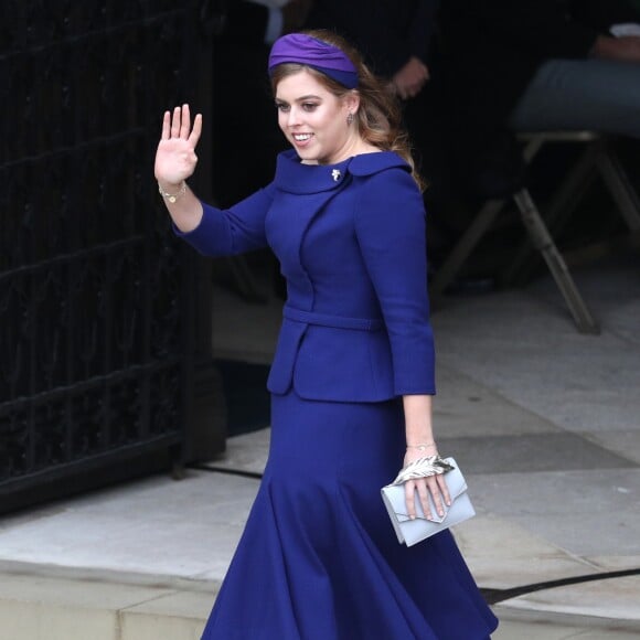 La princesse Beatrice d'York en Ralph & Russo - Sorties après la cérémonie de mariage de la princesse Eugenie d'York et Jack Brooksbank en la chapelle Saint-George au château de Windsor le 12 octobre 2018.