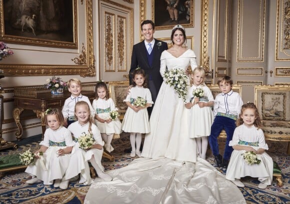 Le palais de Buckingham a dévoilé les photos officielles du mariage de la princesse Eugenie avec Jack Brooksbank. Des photos signées Alex Bramall. Octobre 2018