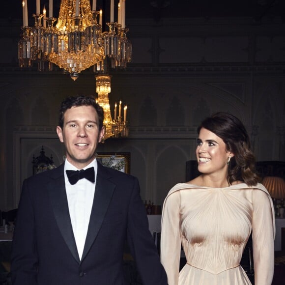 Le palais de Buckingham a dévoilé les photos officielles du mariage de la princesse Eugenie avec Jack Brooksbank. Des photos signées Alex Bramall. Octobre 2018