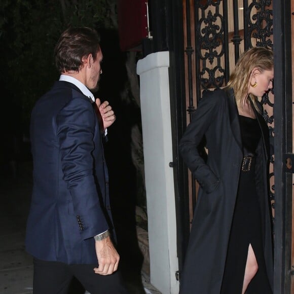 Exclusif - Amber Heard arrive au restaurant Matsuhisa avec Kristopher Brock, à Beverly Hills le 14 Octobre 2018