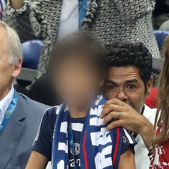 Jamel Debbouze, sa femme Mélissa Theuriau et leur fils Léon dans les tribunes du stade de France lors du match de ligue des nations opposant la France à l'Allemagne à Saint-Denis, Seine Saint-Denis, France, le 16 octobre 2018.