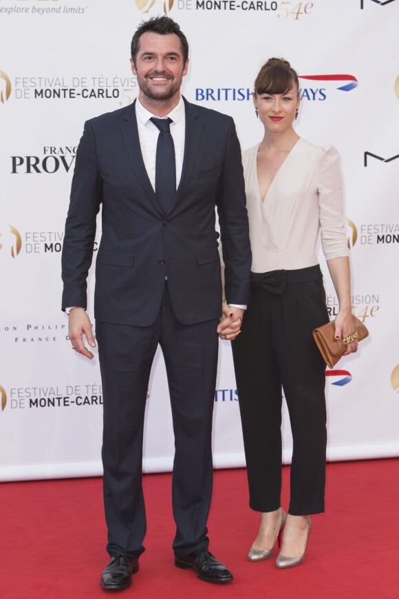 Arnaud Ducret et son épouse au 54e festival de la télévision de Monte-Carlo. Le 7 juin 2014.