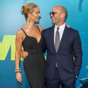 Rosie Huntington-Whiteley et son fiancé Jason Statham à la première de 'The Meg' à Hollywood, le 6 août 2018