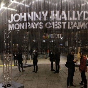 Exclusif - Borne d'écoute géante par Deezer du nouvel album de Johnny Hallyday à la Gare Saint-Lazare à Paris, le 18 octobre 2018. © CVS/Bestimage