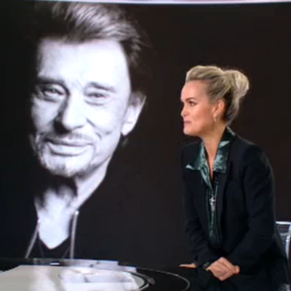 Laeticia Hallyday face à Anne-Claire Coudray dans le journal télévisé de TF1, vendredi 19 octobre 2018.