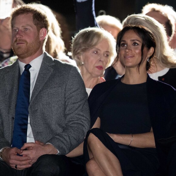 Le prince Harry, duc de Sussex, et Meghan Markle, duchesse de Sussex, enceinte, assistent à la cérémonie d'ouverture des "Invictus Games 2018" à Sydney, le 20 octobre 2018.