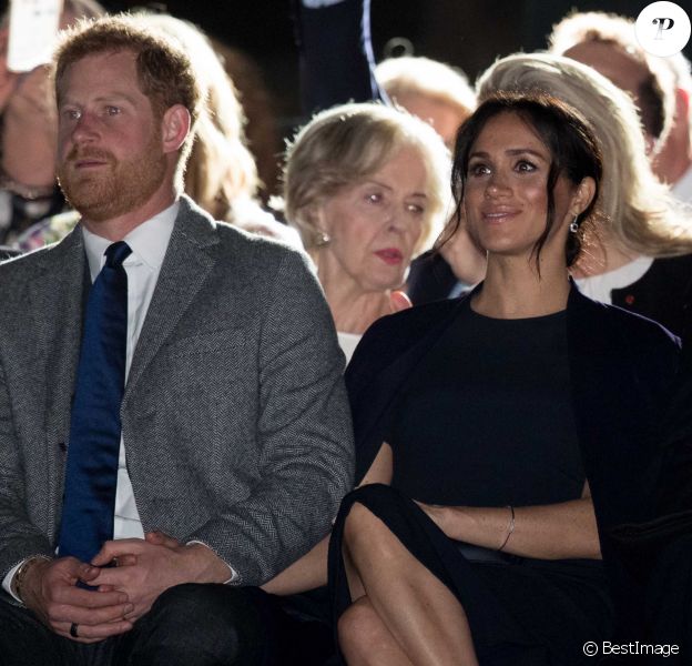 Le prince Harry, duc de Sussex, et Meghan Markle, duchesse de Sussex, enceinte, assistent à la cérémonie d'ouverture des "Invictus Games 2018" à Sydney, le 20 octobre 2018.