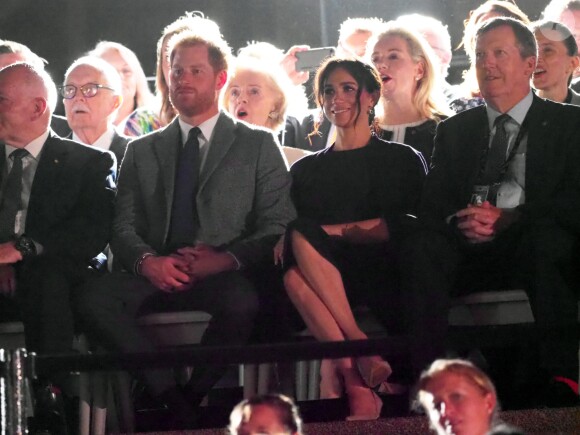 Le prince Harry, duc de Sussex, et Meghan Markle, duchesse de Sussex, enceinte, assistent à la cérémonie d'ouverture des "Invictus Games 2018" à Sydney, le 20 octobre 2018.