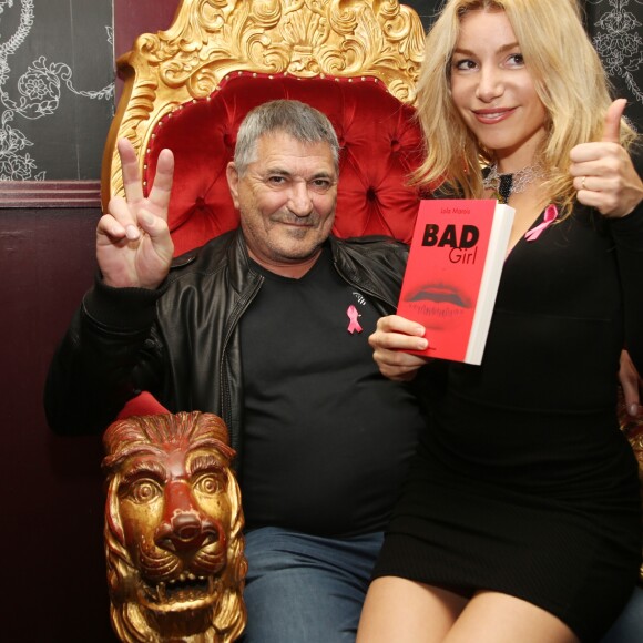 Jean-Marie Bigard et sa femme Lola Marois (Lola Bigard) - Cocktail de bienfaisance 'Octobre Rose' au restaurant Fidèle à Paris, France, le 16 octobre 2017. © Denis Guignebourg/Bestimage