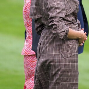 Le prince Harry, duc de Sussex, et Meghan Markle, duchesse de Sussex, enceinte assistent à une cérémonie de bienvenue traditionnelle sur les pelouses de la Government House à Wellington, en Nouvelle-Zélande le 28 octobre 2018.