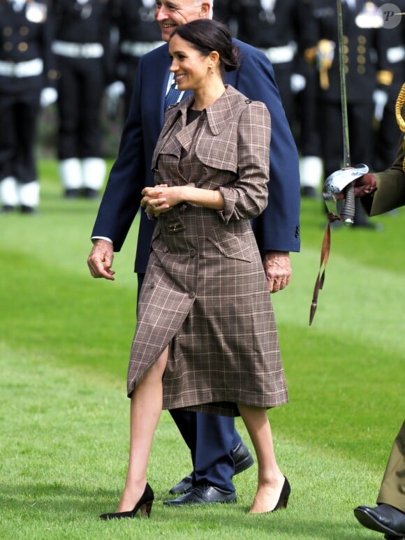 Le prince Harry, duc de Sussex, et Meghan Markle, duchesse de Sussex, enceinte assistent à une cérémonie de bienvenue traditionnelle sur les pelouses de la Government House à Wellington, en Nouvelle-Zélande le 28 octobre 2018.
