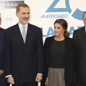 Le roi Felipe VI, la reine Letizia d'Espagne et Pedro Sánchez, président du gouvernement - Soirée du 20e anniversaire du quotidien "La Razón" à Madrid, le 5 novembre 2018.