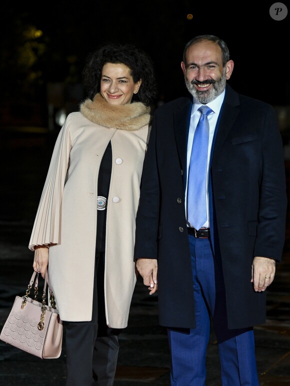 Le Premier ministre d'Arménie Nikol Pachinian et sa femme - Extérieur - Arrivées au dîner d'Etat à l'occasion de la cérémonie internationale du centenaire de l'armistice de 1918 au Musée d'Orsay à Paris, France, le 10 novembre 2018. © Cyril Moreau/Bestimage