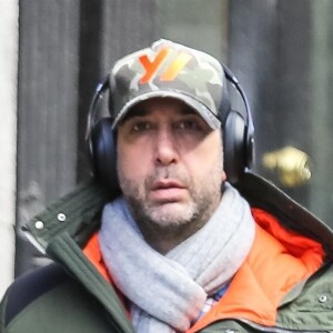 David Schwimmer se promène dans les rues de New York, le 20 avril 2018.