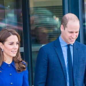 La duchesse Catherine de Cambridge et le prince William au nouveau centre de technologie des composites de McLaren Automotive à Rotherham, le 14 novembre 2018. 