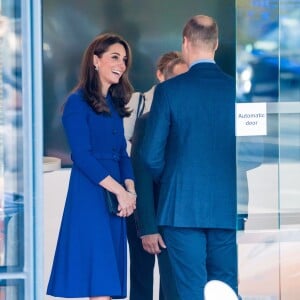 La duchesse Catherine de Cambridge et le prince William au nouveau centre de technologie des composites de McLaren Automotive à Rotherham, le 14 novembre 2018. 