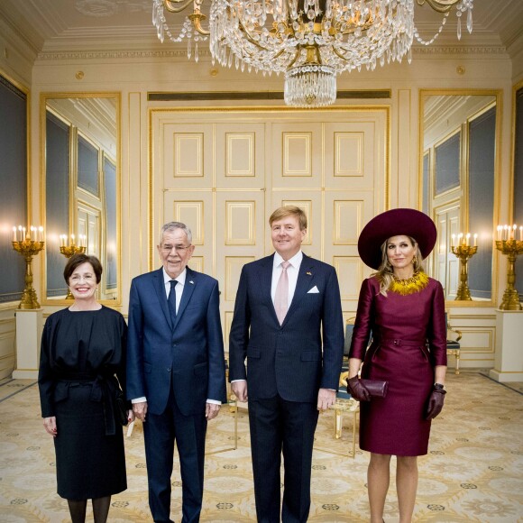 Le roi Willem-Alexander et la reine Maxima des Pays-Bas ont accueilli le président autrichien Alexander van der Bellen et son épouse Doris le 14 novembre 2018 à La Haye, au palais Noordeinde.