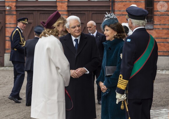 Le président italien Sergio Mattarella et sa fille Laura ont entamé leur visite officielle en Suède le 13 novembre 2018, accueillis à Stockholm par le roi Carl XVI Gustaf et la reine Silvia.