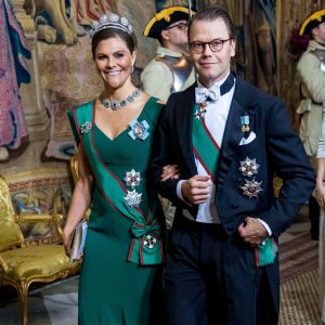 La princesse héritière Victoria de Suède et le prince Daniel lors du dîner officiel donné au palais Drottningholm à Stockholm le 13 novembre 2018 pour la visite officielle du président italien Sergio Mattarella et sa fille Laura.