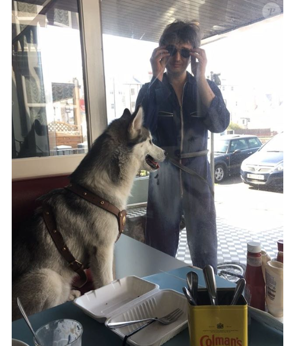 Pete Doherty et son chien. Août 2018.