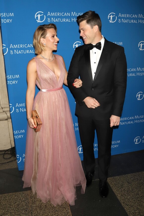 Scarlett Johansson et son compagnon Colin Jost au photocall de la soirée "2018 American Museum of Natural History Gala" à New York, le 15 novembre 2018.