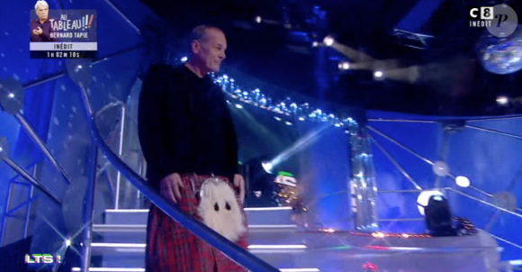 Samedi 17 novembre 2018, plus d'un après la polémique quant à son geste envers Nolwenn Leroy jugé sexiste et déplacé, Laurent Baffie débarque sur le plateau de "Salut les terriens !" (C8) en kilt !