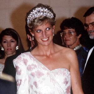 Lady Diana au Brésil en 1991 avec sa tiare favorite.