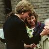 Lady Diana avec son bracelet en or à Londres, en 1990.