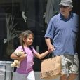 Exclusif - Robert De Niro fait du shopping avec sa fille Helen Grace De Niro à New York, le 1er août 2017.