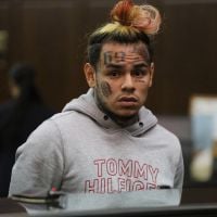 Tekashi 6ix9ine : Le rappeur arrêté, son entourage souhaitait le tuer ?