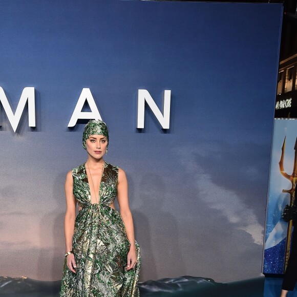 Amber Heard (robe Valentino) - Les célébrités à la première de Aquaman au Leicester Square à Londres, le 26 novembre 2018
