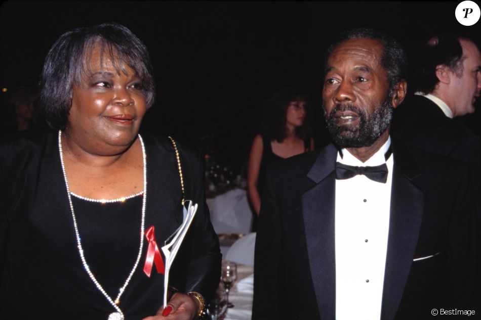 Vernita Lee (Mère de Oprah Winfrey) et son mari Vernon Winfrey (Père de Oprah Winfrey) - Soirée &quot;Academy Of Television Arts and Sciences Hall Of Fame&quot; à Walt Disney World à Orlando. Le 1er octobre 1994