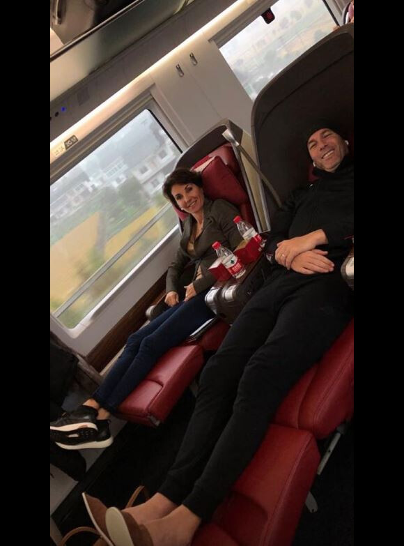 Zinédine Zidane avec son épouse Véronique dans un train en Chine. (photo postée sur Instagram le 28 novembre 2018).